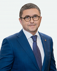 Sergey E. Ilinyx